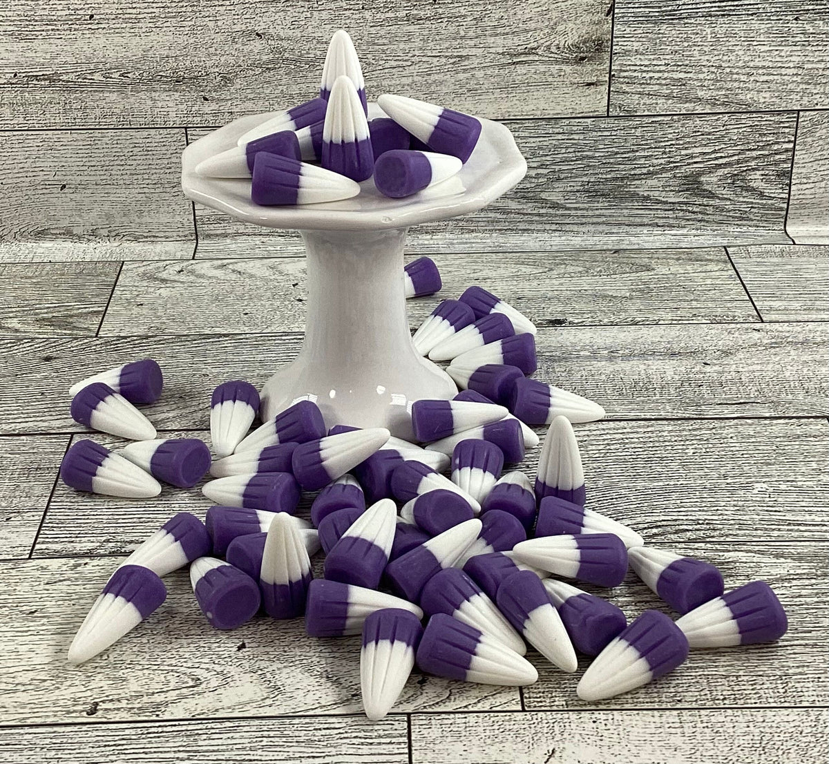 AGSD Craft Supply - Realistic Artificial FAKE Resin Purple White Candy Corn