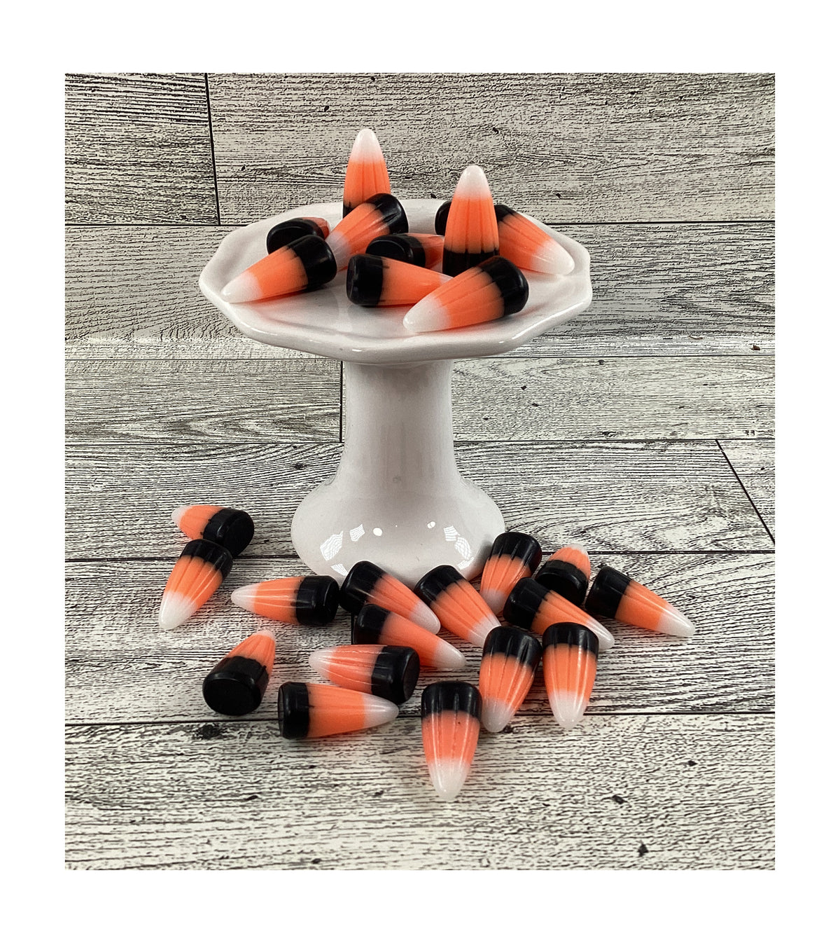 AGSD Halloween Craft Supply - FAKE Resin White Orange Black Candy Corn