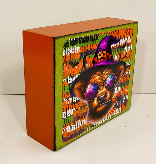 AGD Halloween Decor - Highland Cow Witch Hat Box Sign