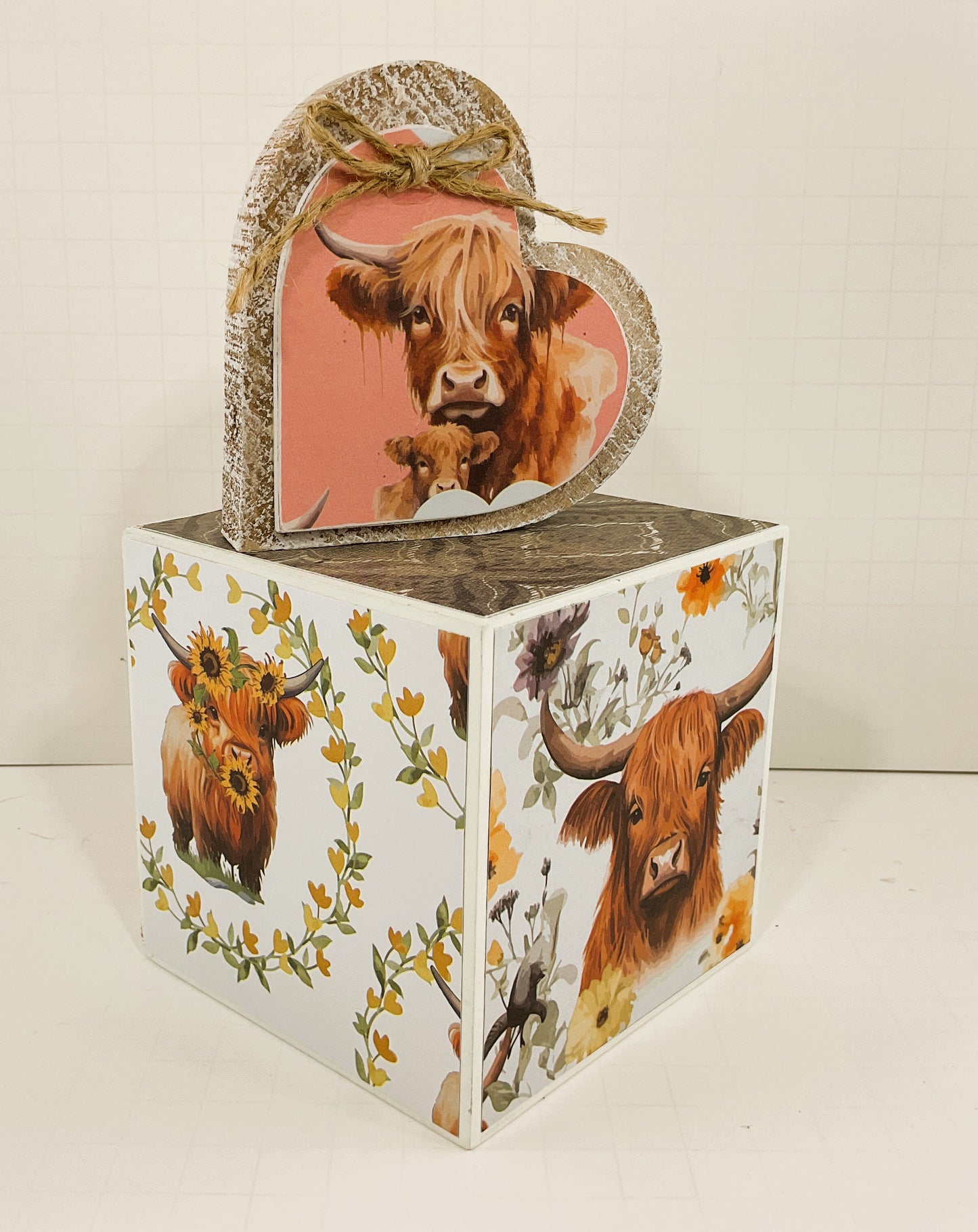 AGD Spring Decor - Floral Flower Highland Cow Chunky Block & Heart Sign 2pc