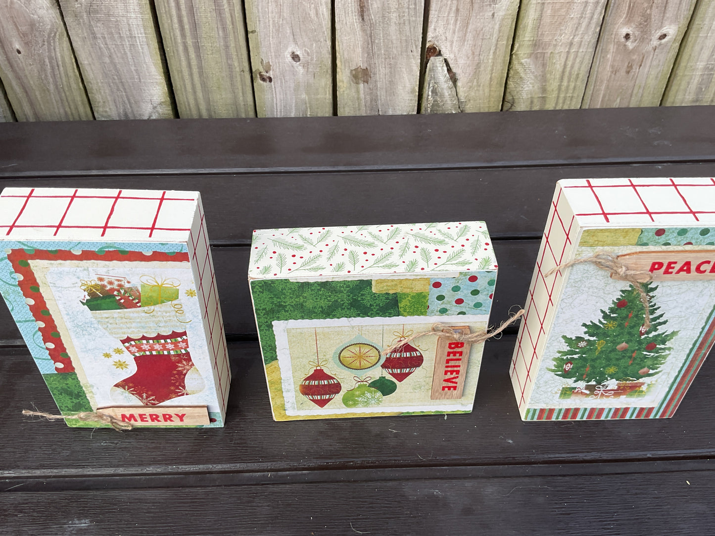 AGD Christmas Decor - Retro Peace Merry Believe Small Signs 3pc