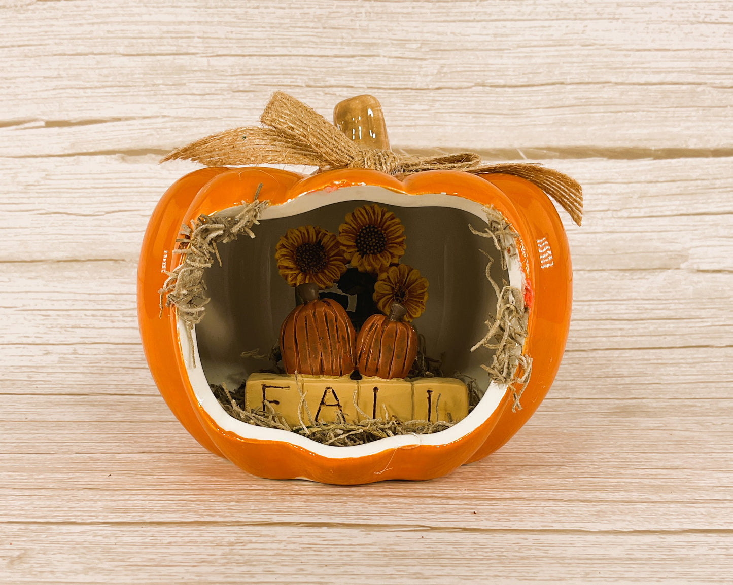AGD Fall Decor - Pumpkin and Sunflowers Ceramic Pumpkin Diorama