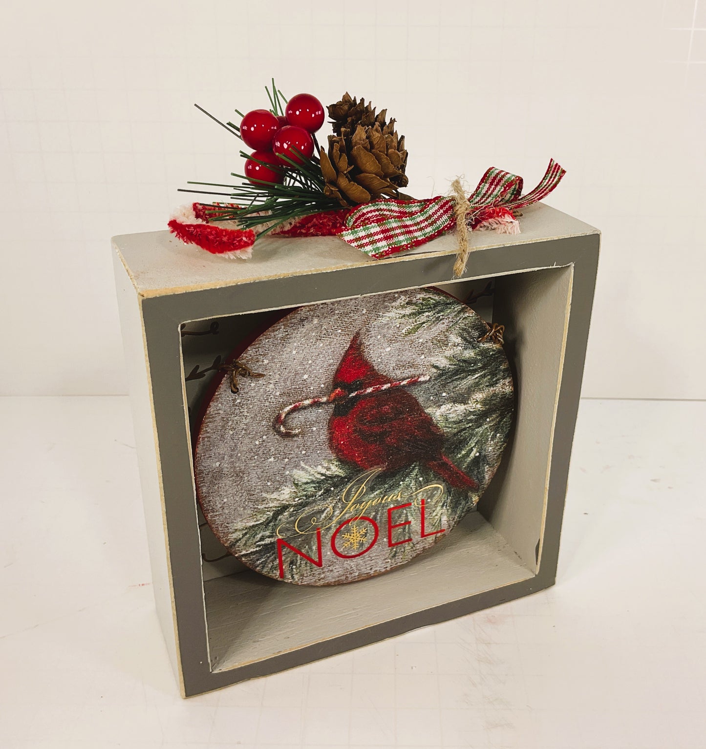 AGD Christmas Decor - Holly Pine Red Cardinal Noel Box Sign