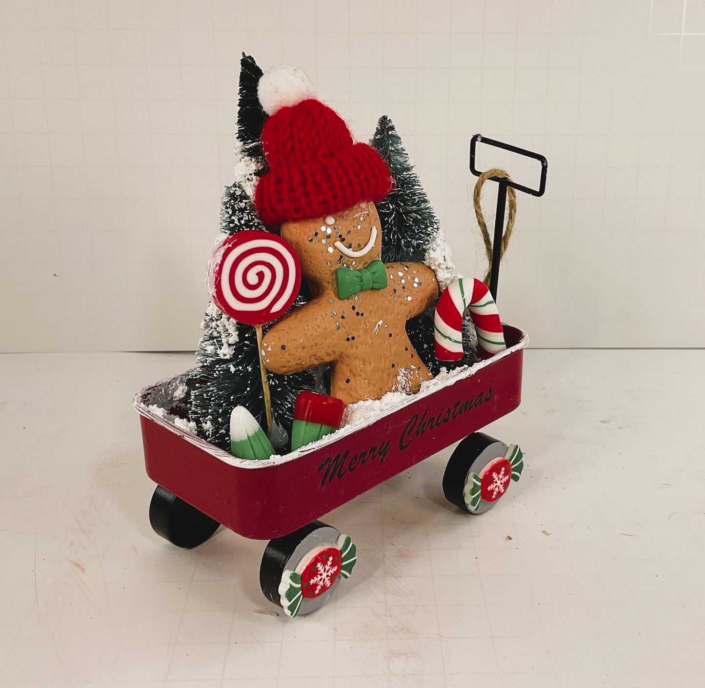 AGD Christmas Decor - Gingerbread Theme Red Wagon Small Display