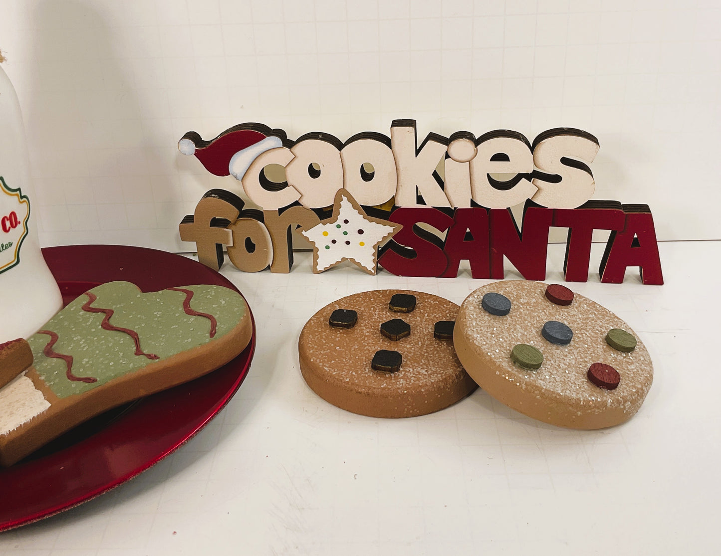 AGD Christmas Decor - Milk Bottles Gingerbread Cookies for Santa Plate Set