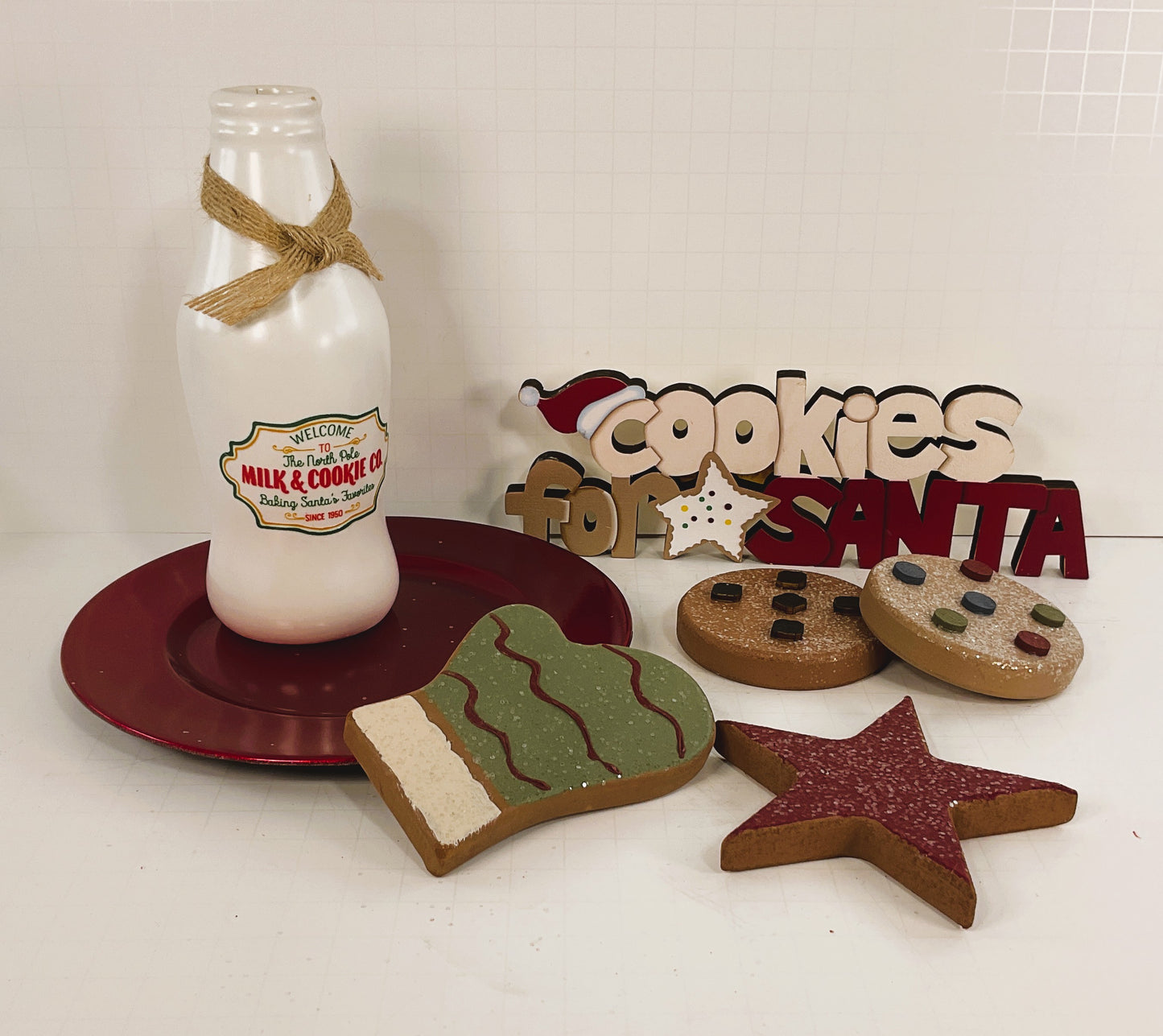 AGD Christmas Decor - Milk Bottles Gingerbread Cookies for Santa Plate Set