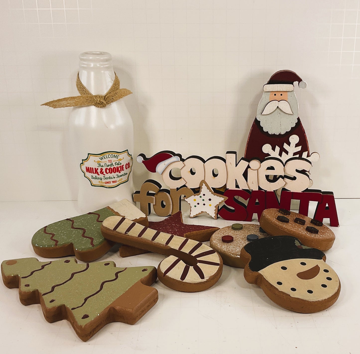 AGD Christmas Decor - Milk Bottles Gingerbread Cookies for Santa Set