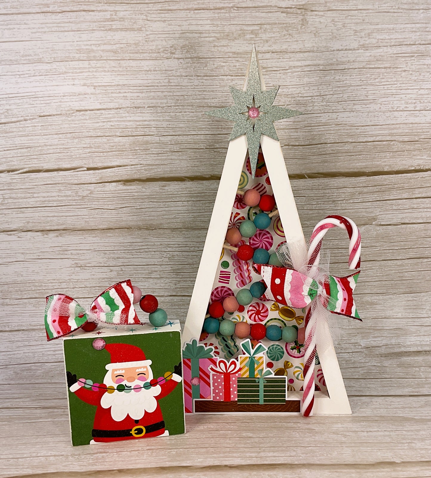 Pink Retro Beaded Christmas Tree & Santa Sign – Handcrafted Holiday Décor Set, 2 Piece