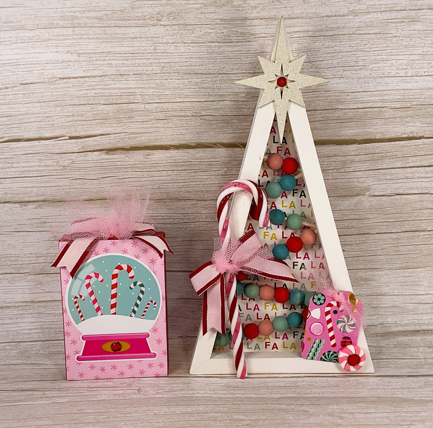 Colorful Pink Retro Beaded Wood Christmas Tree & Sign Set – 2 Piece (Style B)