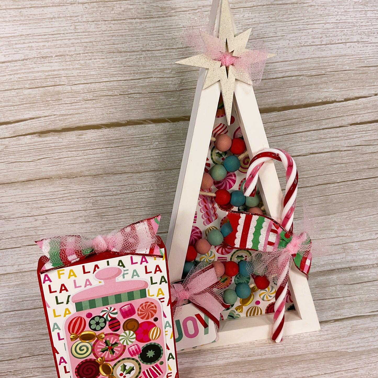 Pink Retro Beaded Wood Christmas Tree & Sign Set – Handcrafted Holiday Décor, 2 Piece
