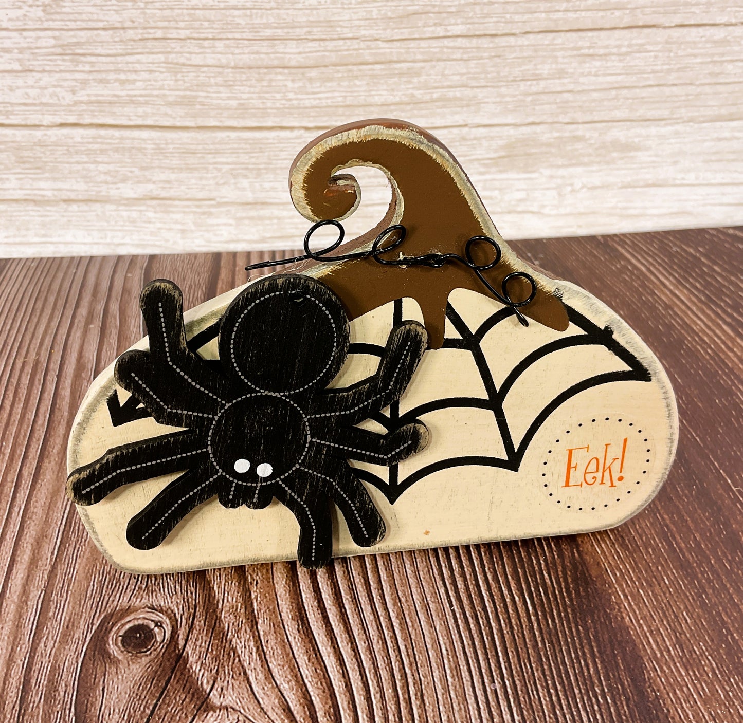 AGSD Halloween Decor - Prim Eek Spider Small Pumpkin Sitter