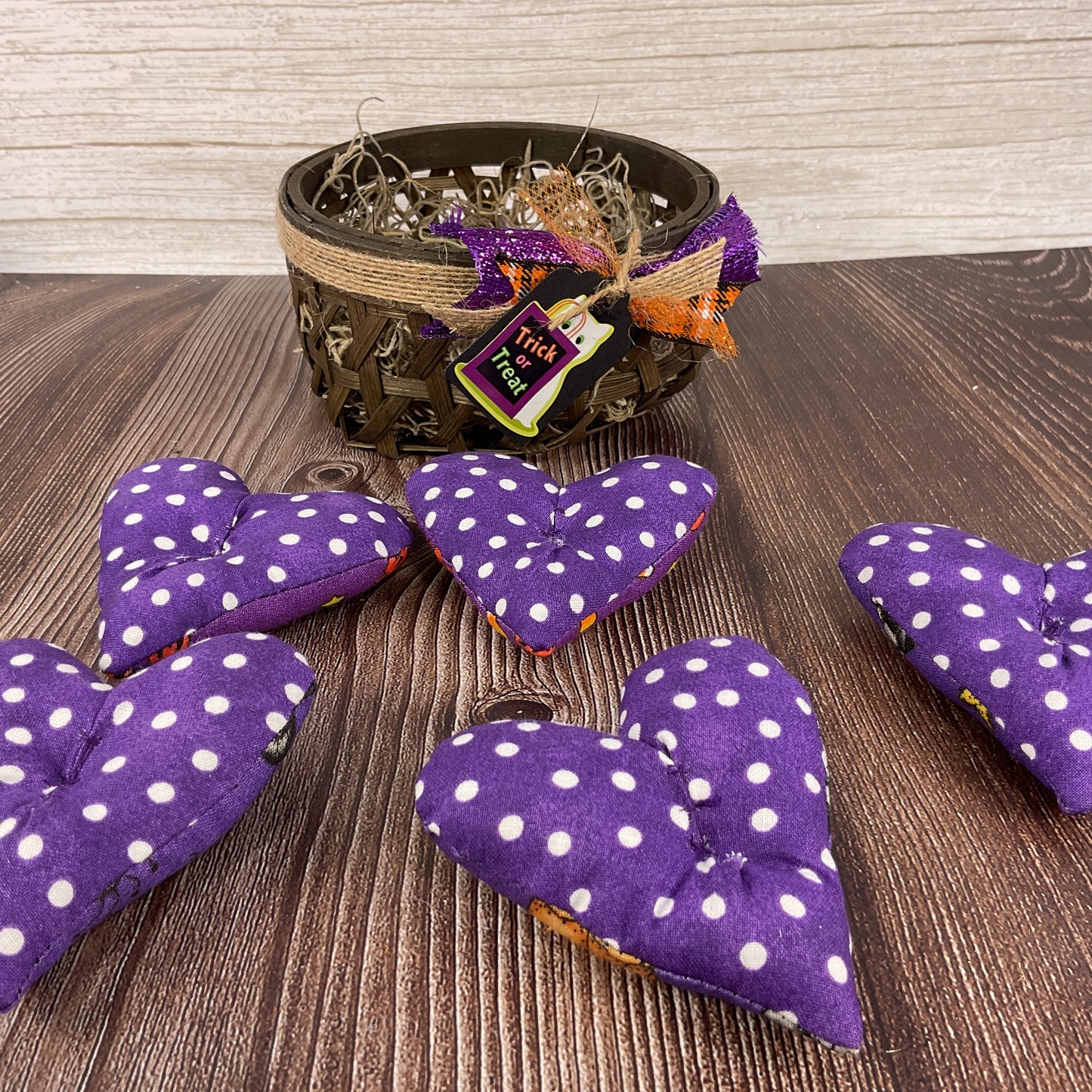 AGSD Halloween Decor - Fabric Cat Candy Heart Pieces in Basket