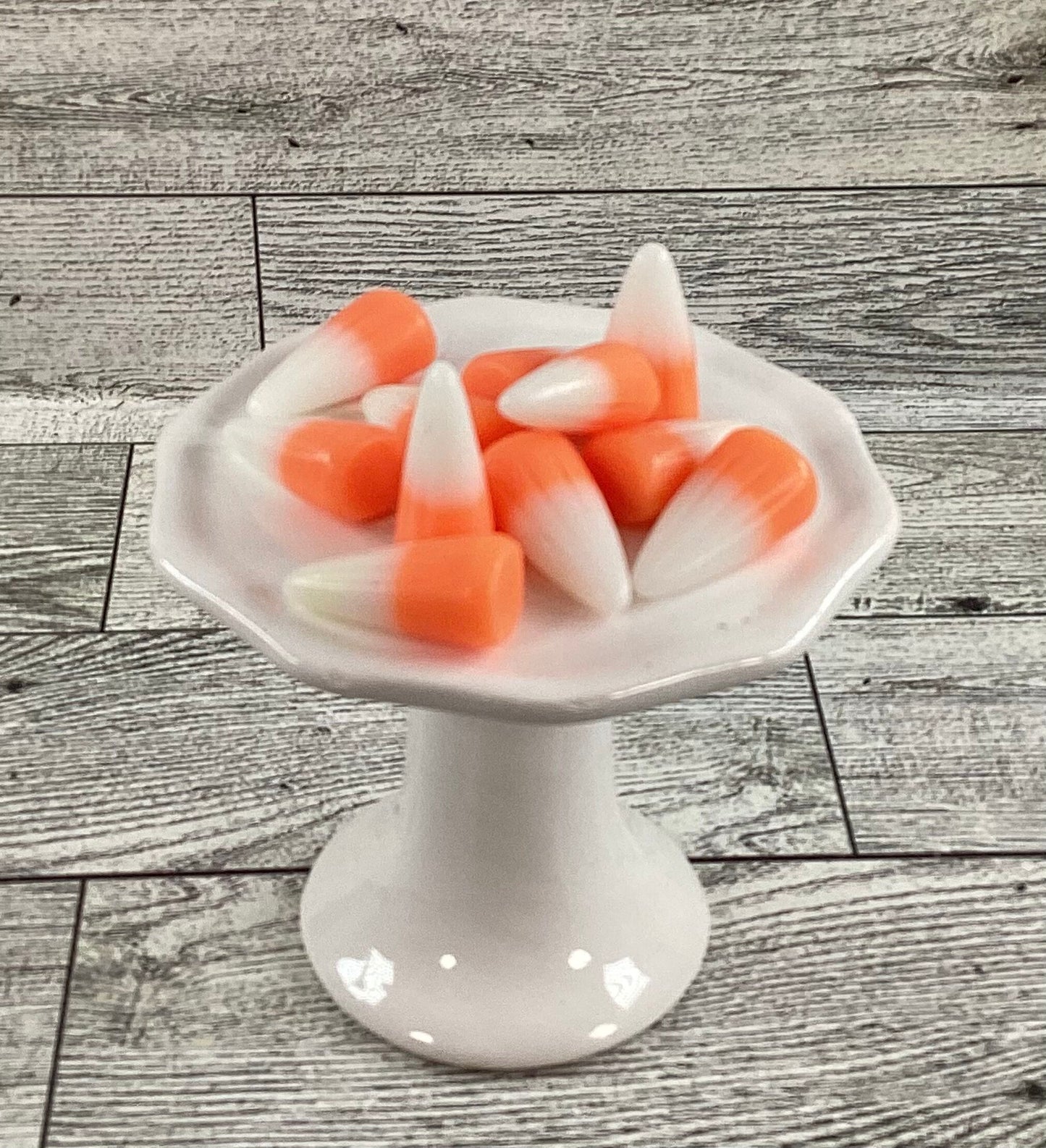 AGSD Craft Supply - Realistic Artificial FAKE Resin Orange White Candy Corn