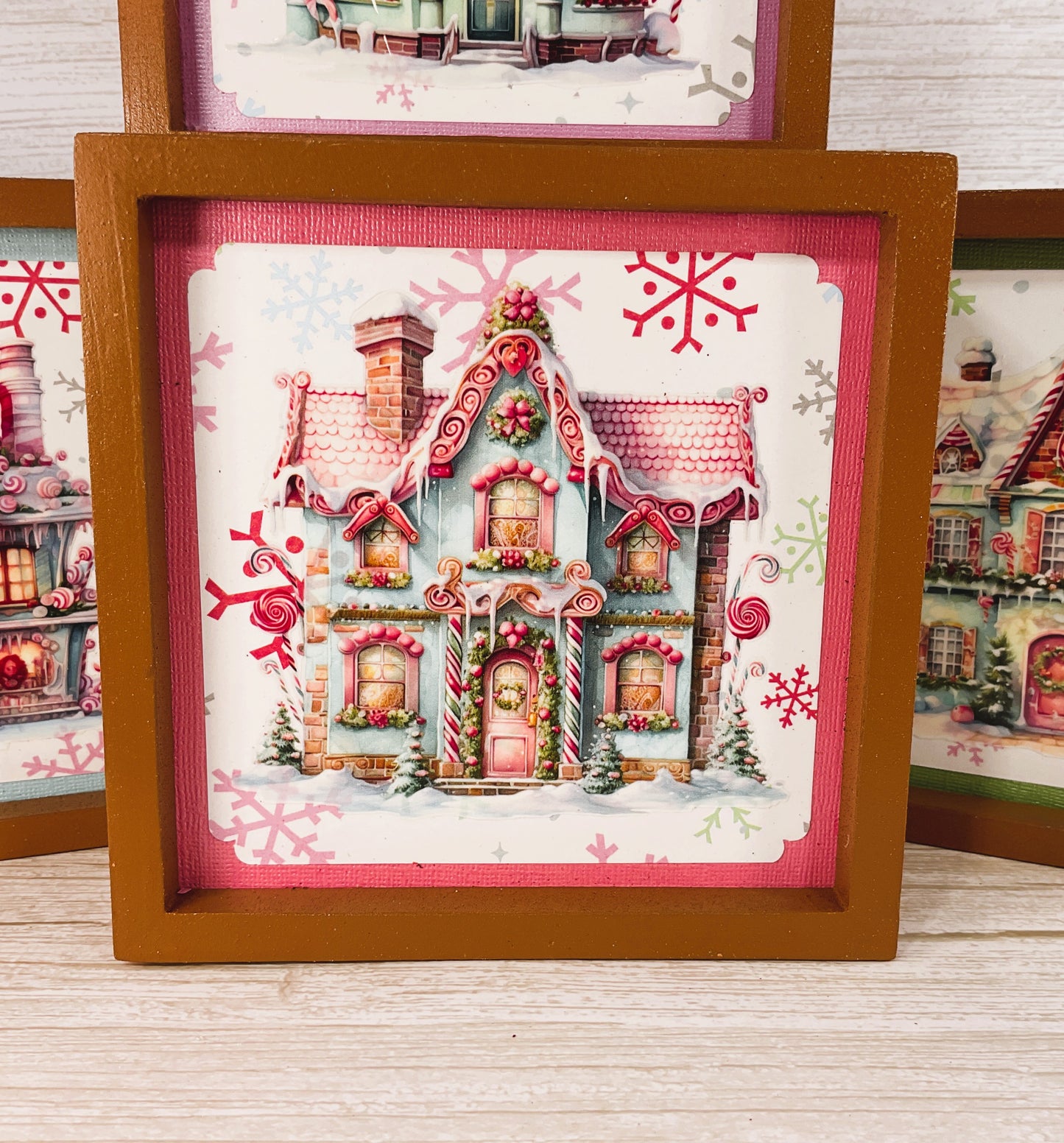 AGSD Christmas Decor - Pink Pastel Gingerbread Houses Tabletop Signs 4pc