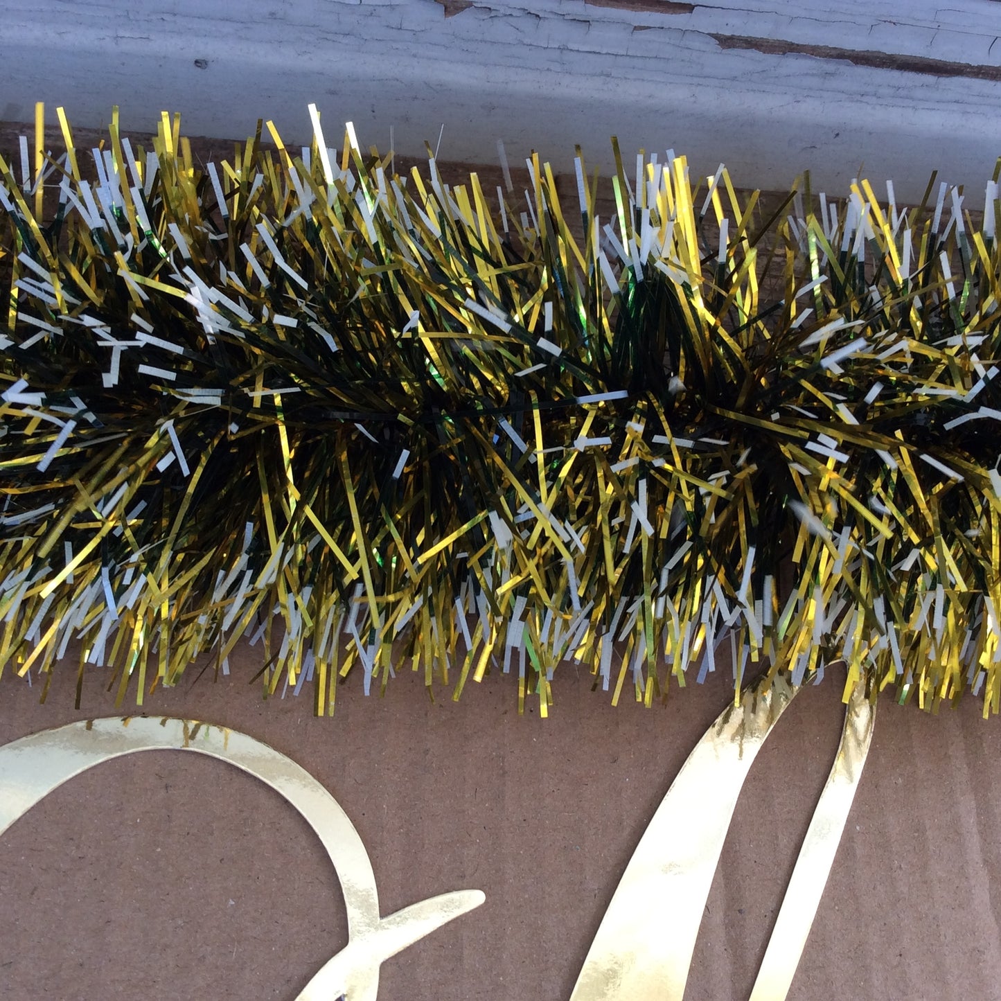 AGD New Years Eve Decor - Black Gold Tinsel with Cheers Sign Garland 12ft
