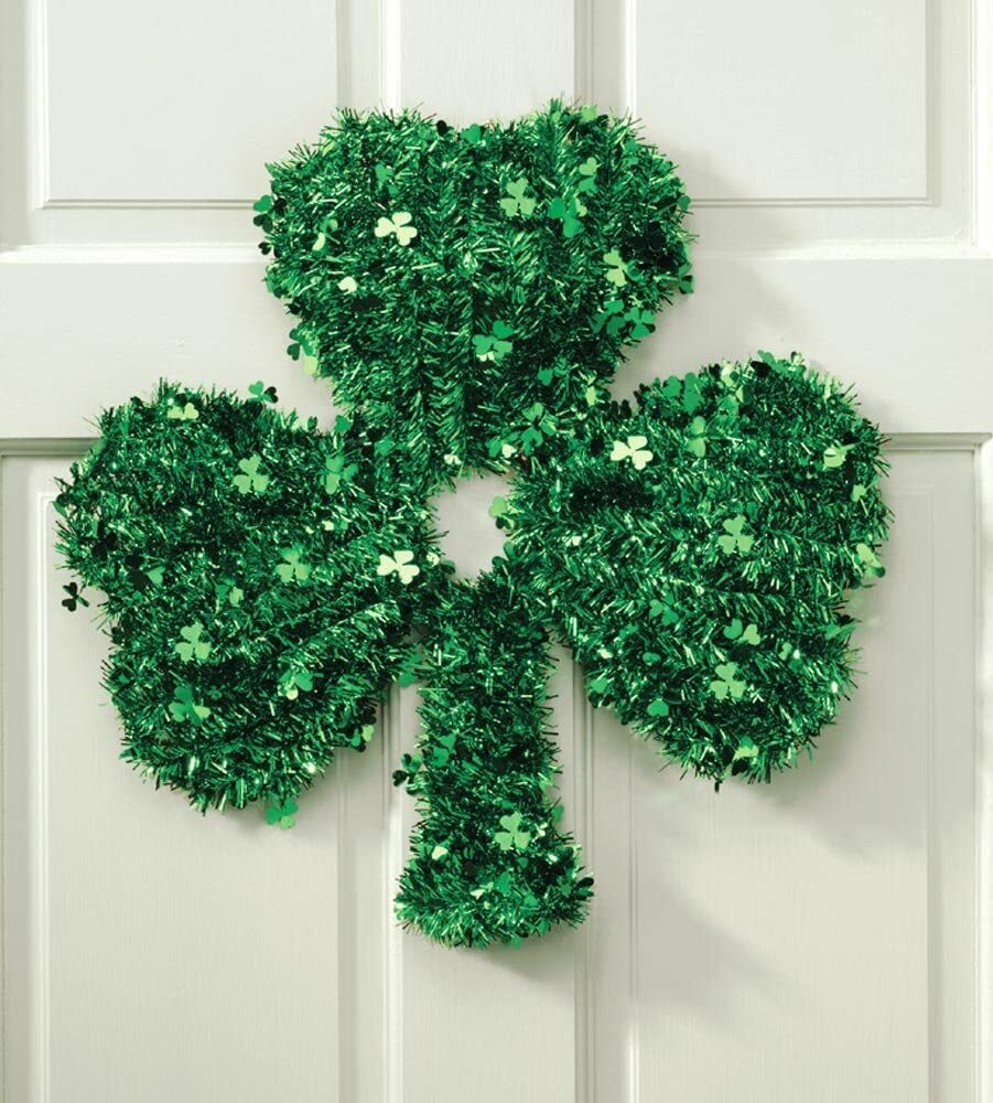 HL St Patrick's Day Decor - Tinsel 3 Leaf Clover Shamrock Plastic Tinsel Wreath