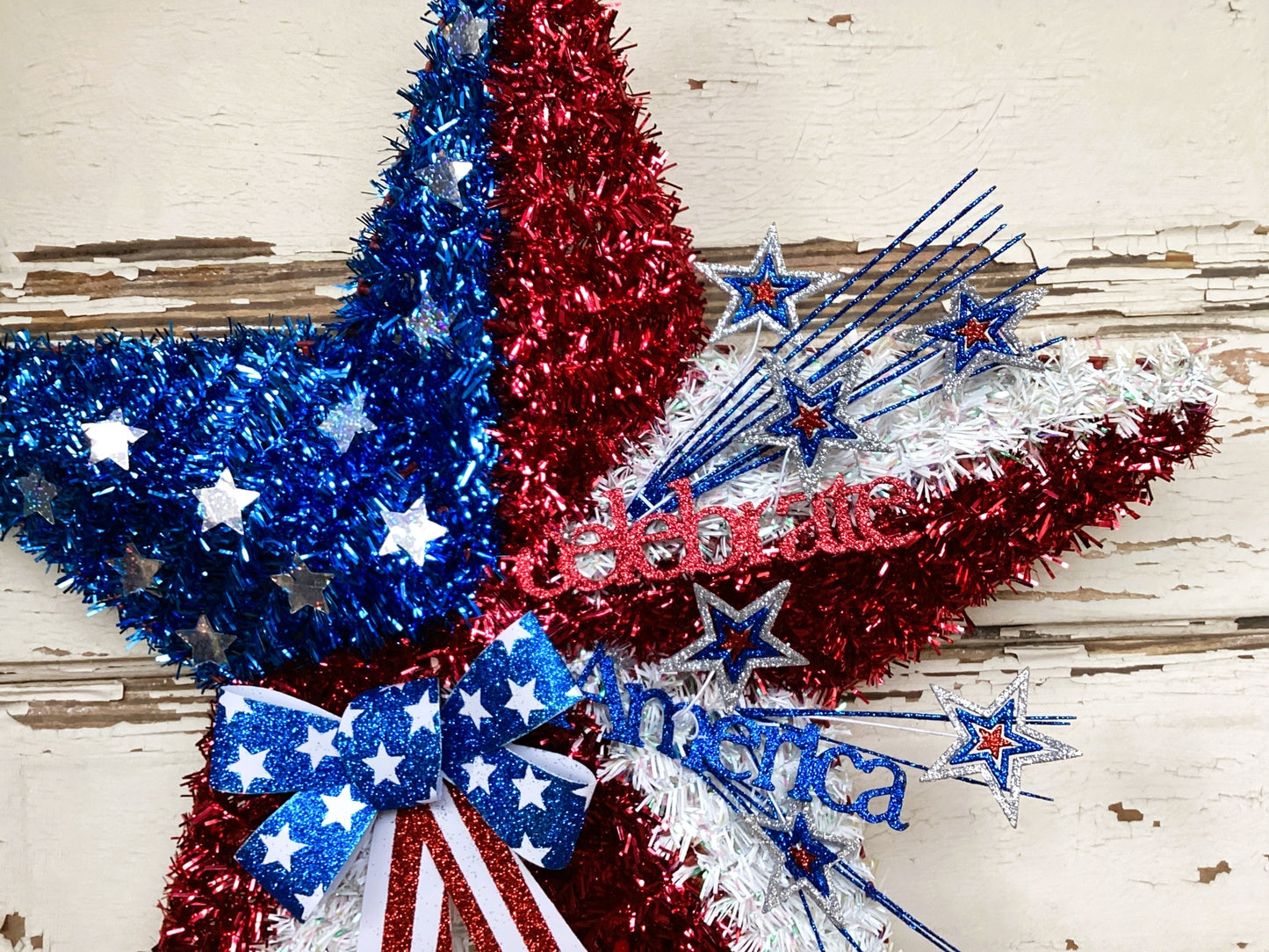 AGD Patriotic Decor - Celebrate America Tinsel Star Wreath Wall Decor