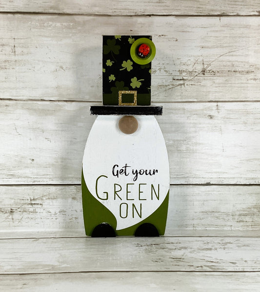 AGD Saint Patrick Decor - Chunky Wood Leprechaun Gnome Tophat Sitter