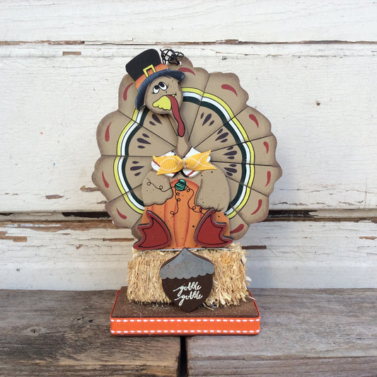 AGD Fall Decor - Give Thanks Turkey Bale of Hay Display