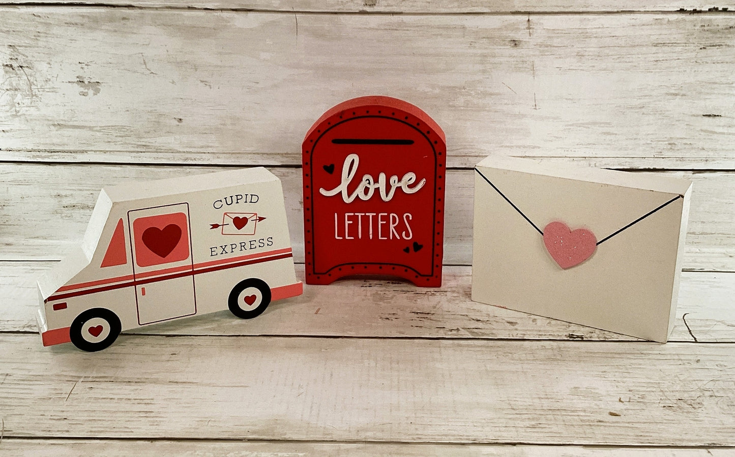 HL Valentines Decor - Postal Truck Letter Mailbox Chunky Wood 3pc