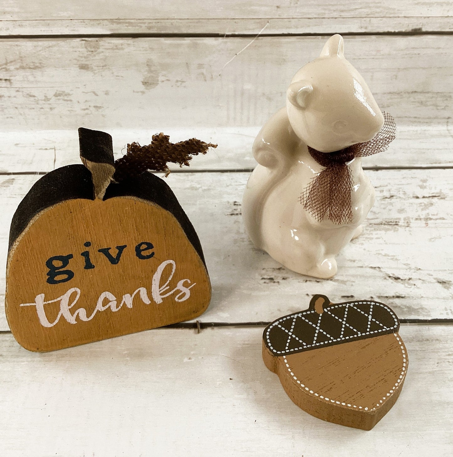 AGD Fall Decor - Bobble-head Ceramic Squirrel Figurine Give Thanks 3pc Set