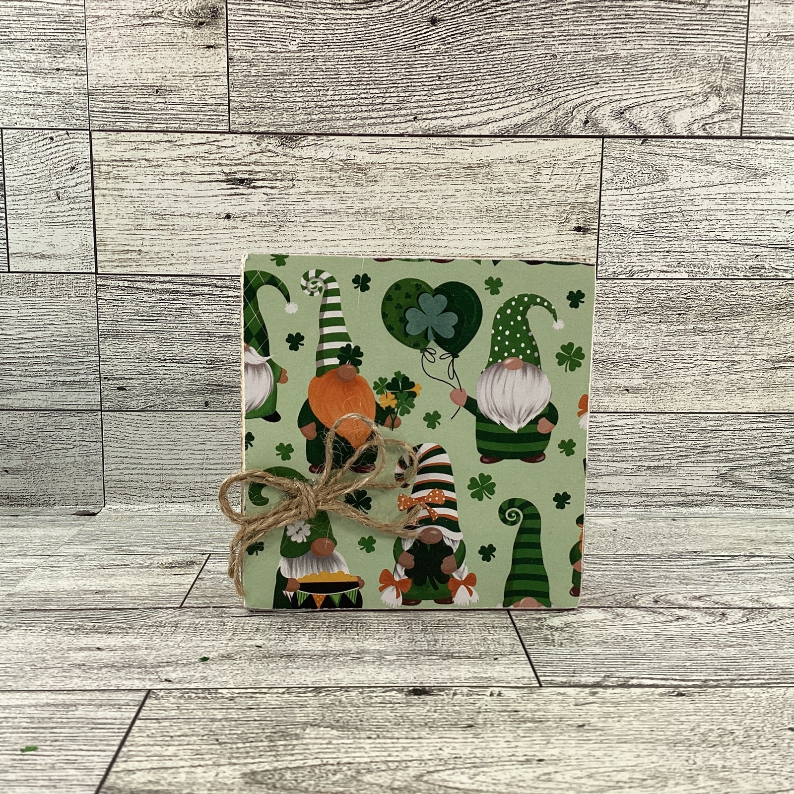 AGD St Patrick's Decor - Irish Sass Gnome Chunky Wagon Sign 2pc Set