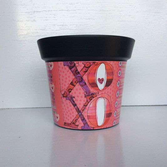 Studio M Valentines Day Decor - XOXO Planter Art Pot