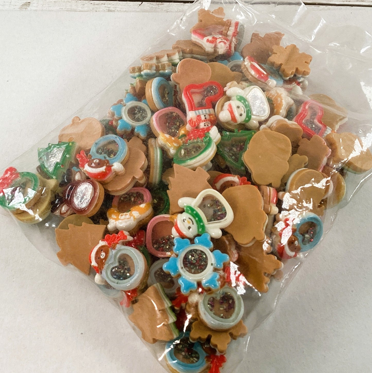 AGD Christmas Supply - Resin Flatback Glitter Shakers Cabochons 100pc