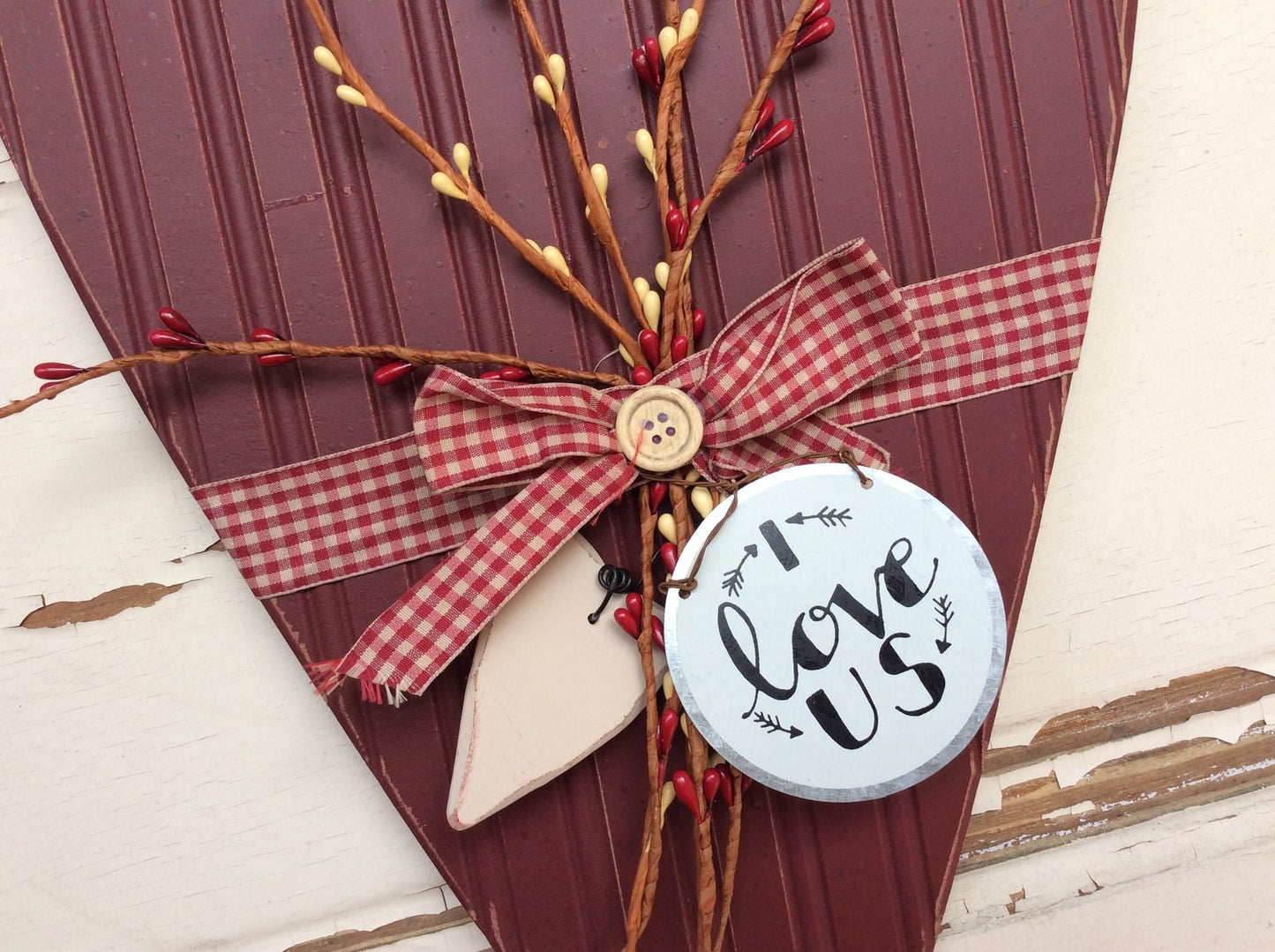 AGD Valentine's Decor – I Love Us Farmhouse Pipberry Wood Beige Heart