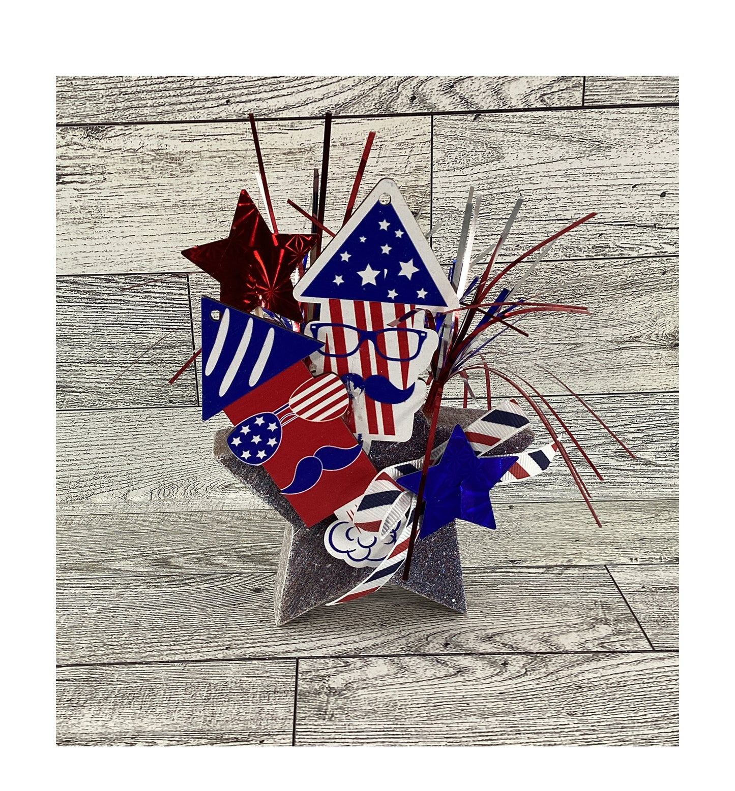 AGD Patriotic Decor - Fireworks Chunky Wood Star Sitter
