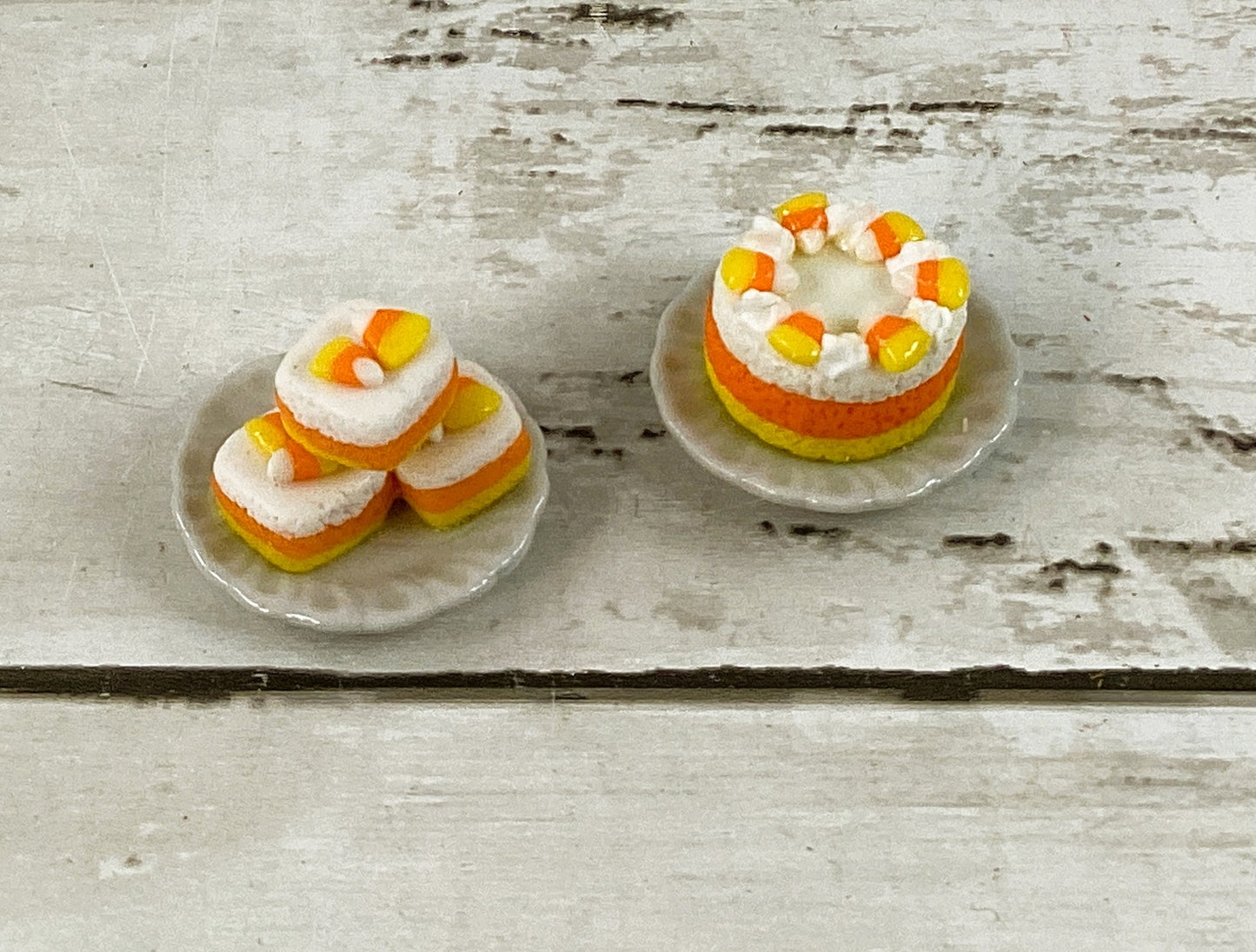 AGD Fall Decor - Miniature Candy Corn Harvest Cake Dessert Display 2pc
