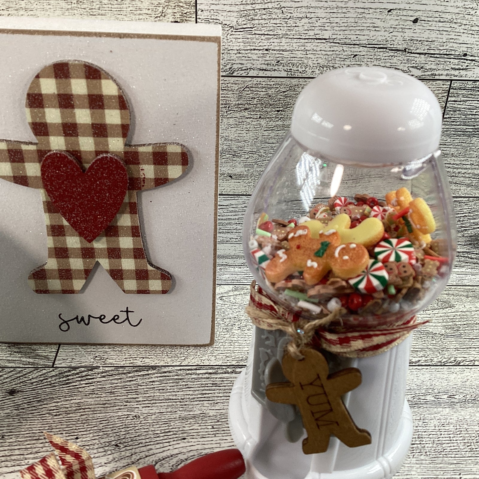 AGD Christmas Decor - Easel Sign Gingerbread Gumball Rolling Pin Tier Tray 4pc