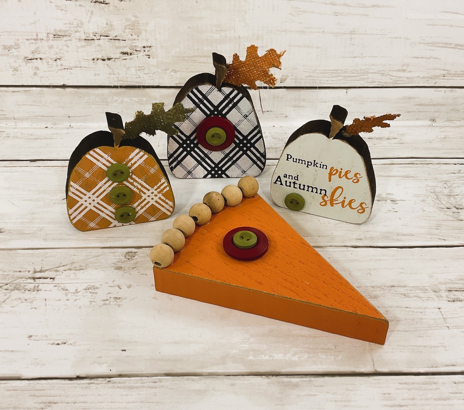 AGD Fall Decor - SMALL Pumpkins and Pumpkin Pie 4pc Set