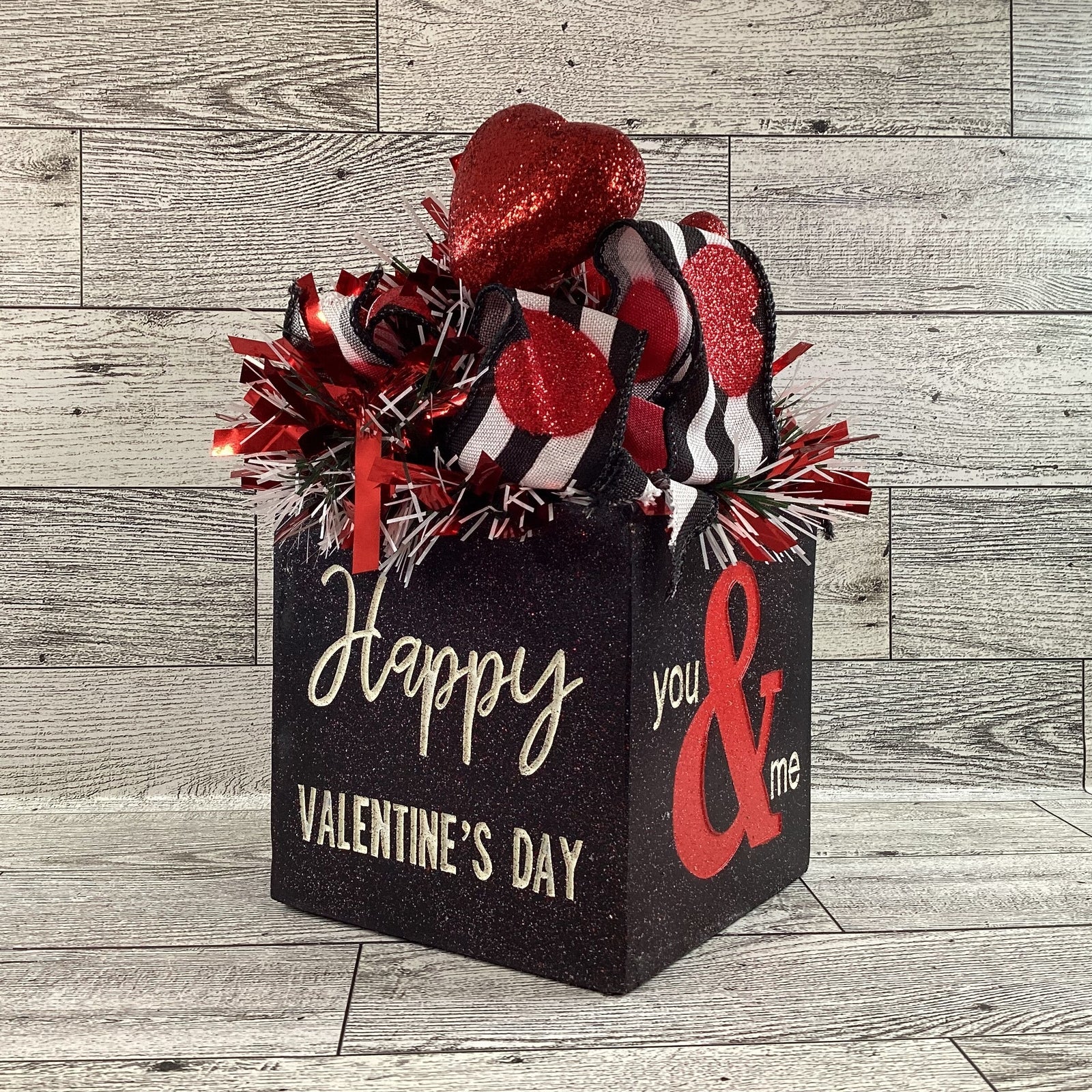 AGD Valentines Decor - Resin Debossed Cube Block Love XOXO Tabletop Display