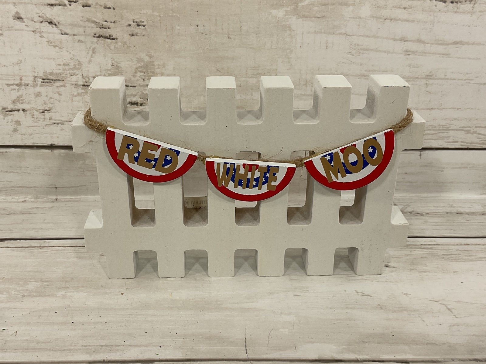 AGD Patriotic Decor - Red White Moo Highland Cows Fence Banner Stand