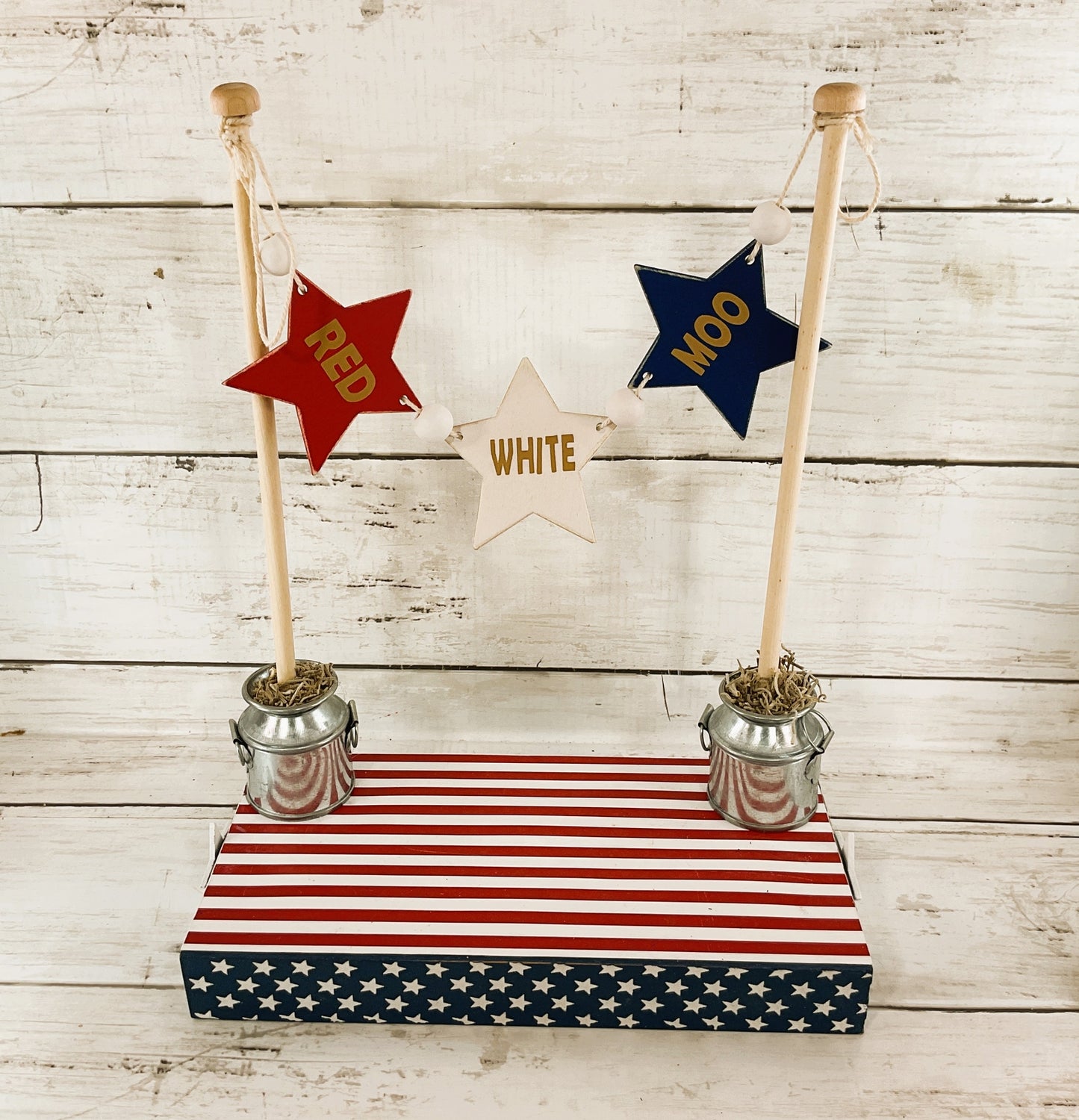 AGD Patriotic Decor - Red White Moo July 4th Highland Cows Banner Stand
