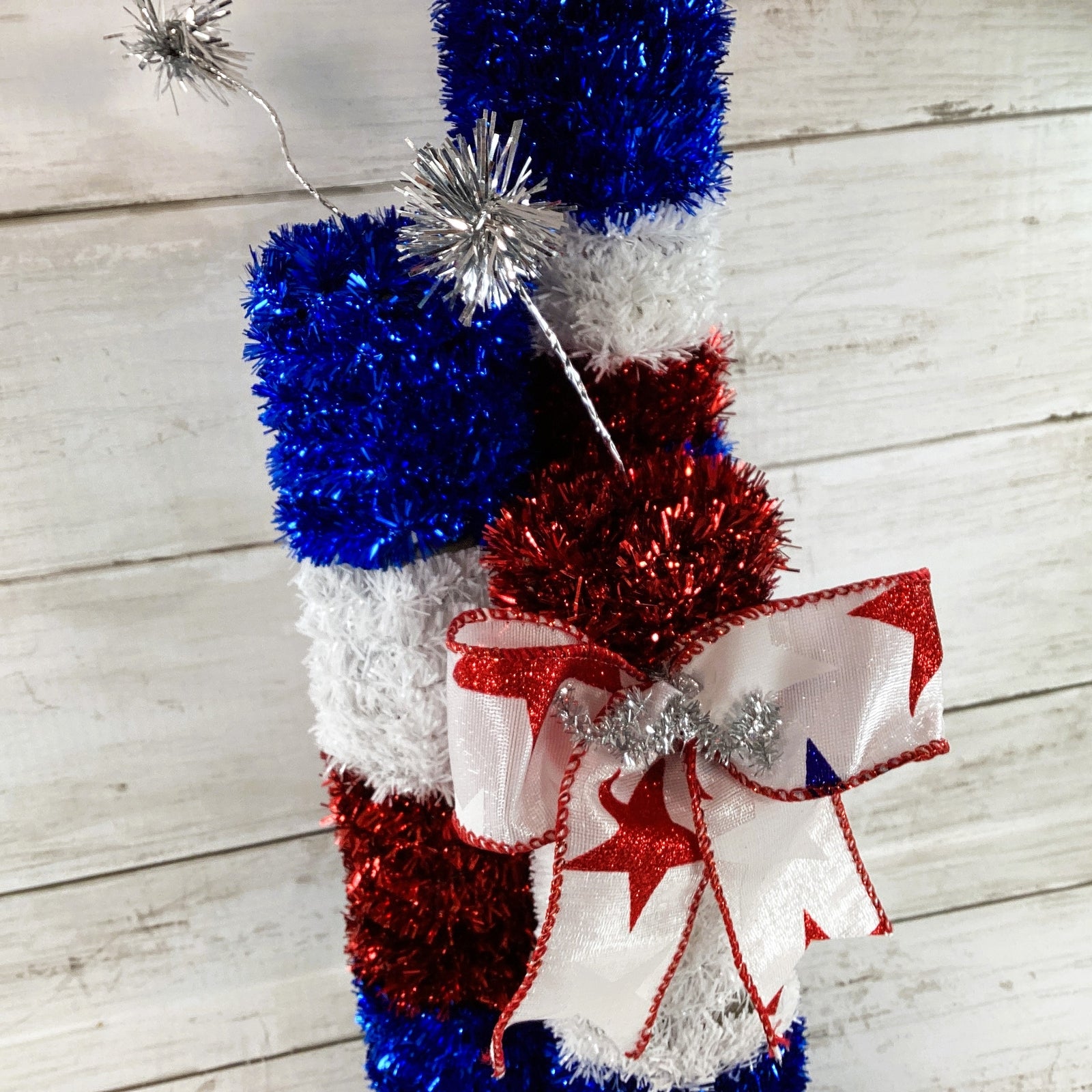 AGD Patriotic Decor - July 4th Liberty Tinsel Firecracker Party Display