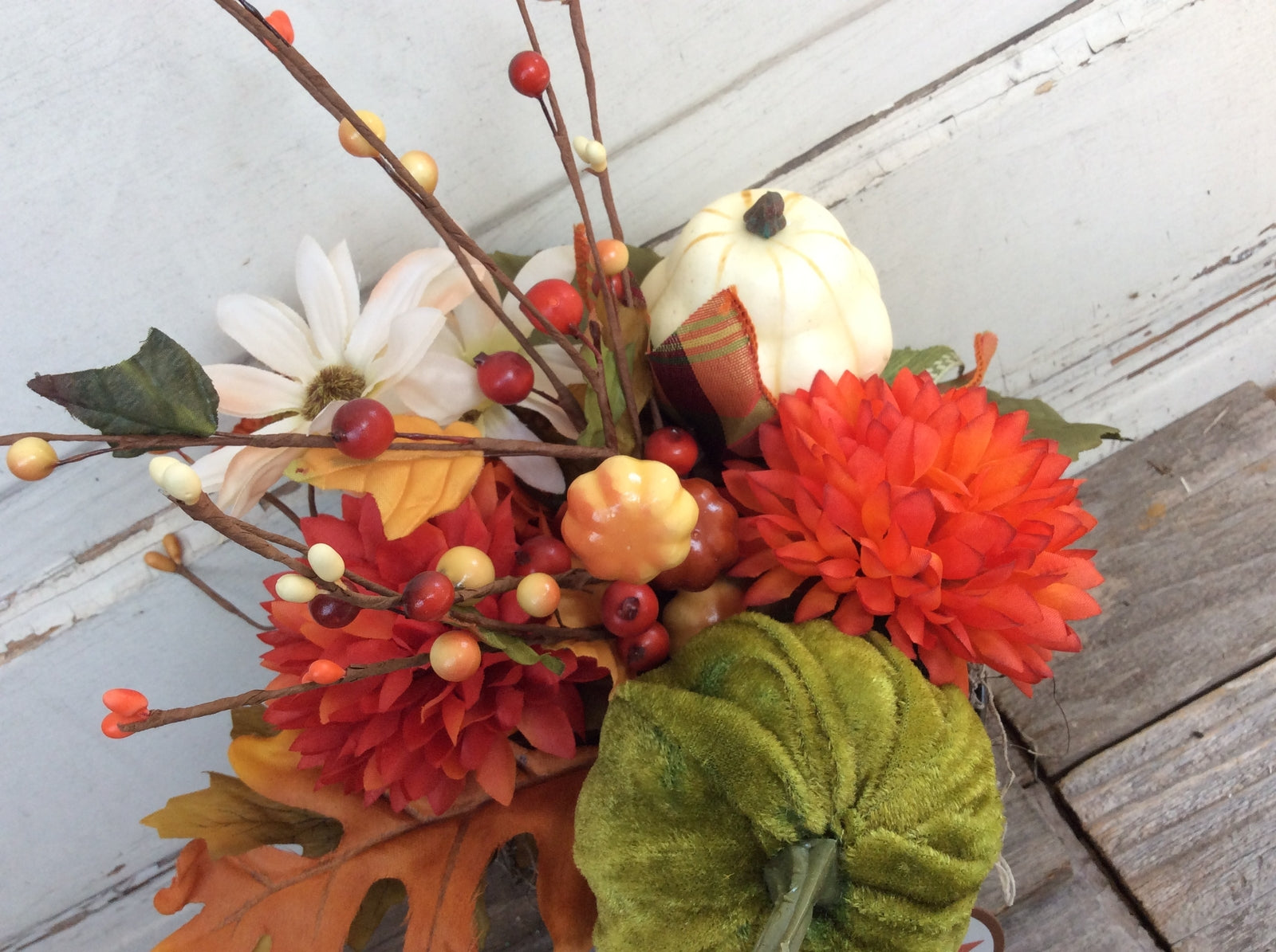 AGD Fall Decor - Pumpkin Farm Floral Metal Planter Centerpiece