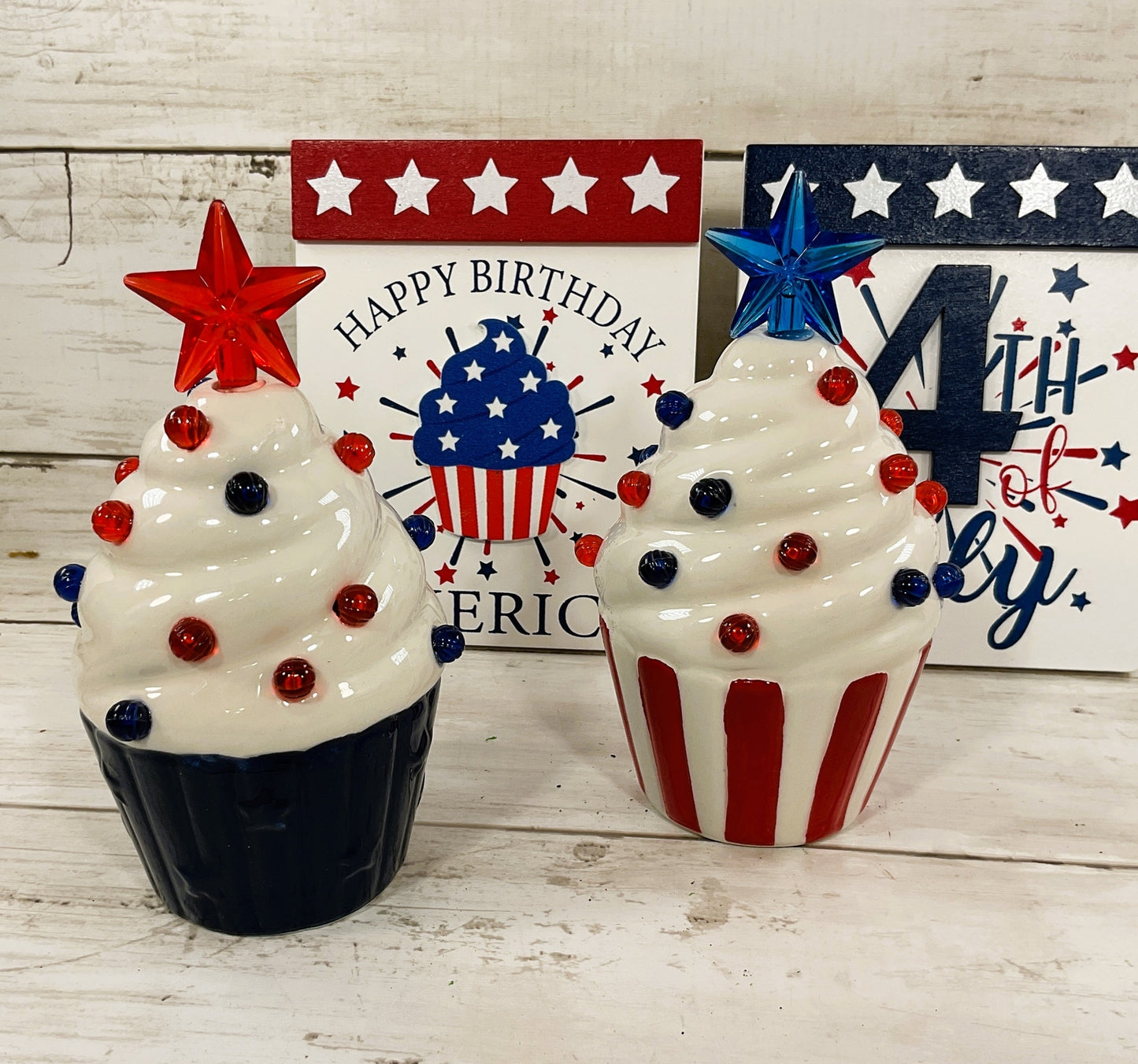 HL Patriotic Decor - Light Up Ceramic Cupcakes & Signs 4pc Set
