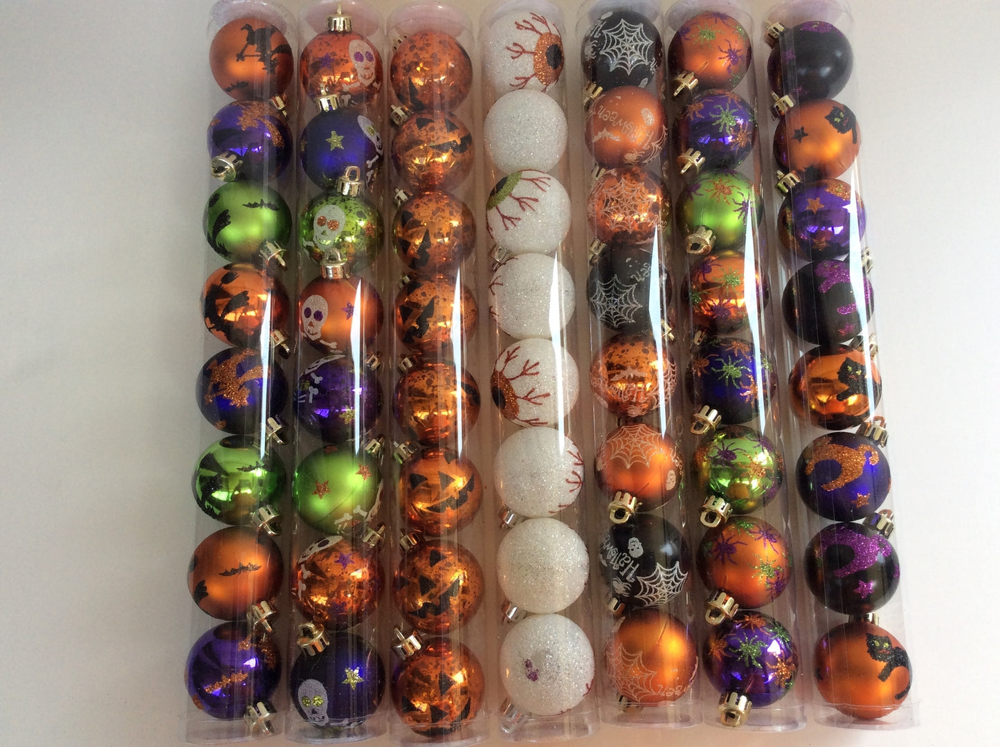 Darice Halloween Decor - Plastic Glitter Ornaments 45mm 8pc Set (Skeleton)