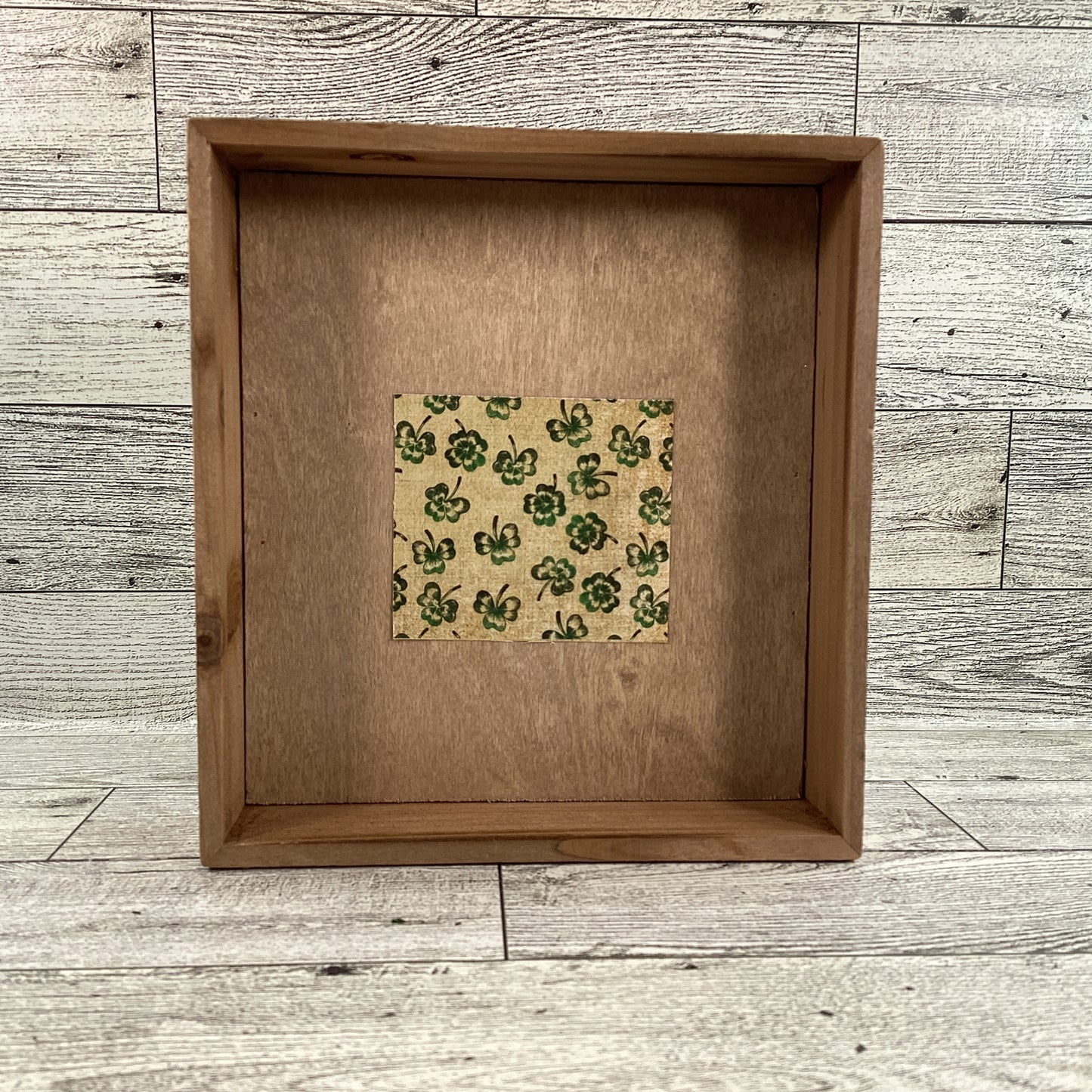 St Patrick's Decor - Primitive Irish Shamrock Clover Inset Sign