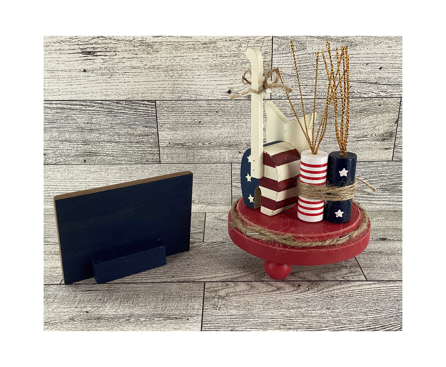 AGD Patriotic Decor - Red White Blue July 4th Wood Cat & Sign