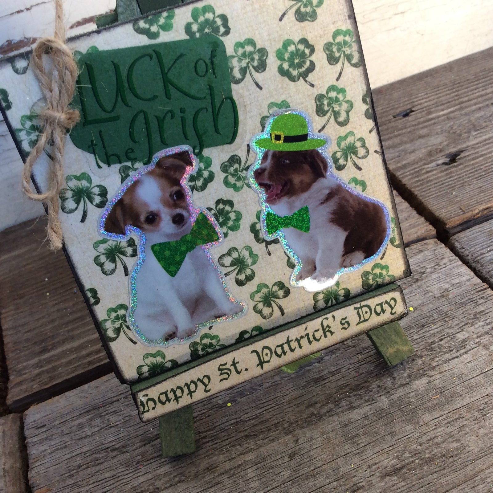 AGD Saint Patricks Decor - Luck of the Irish Dog Puppy Easel Display