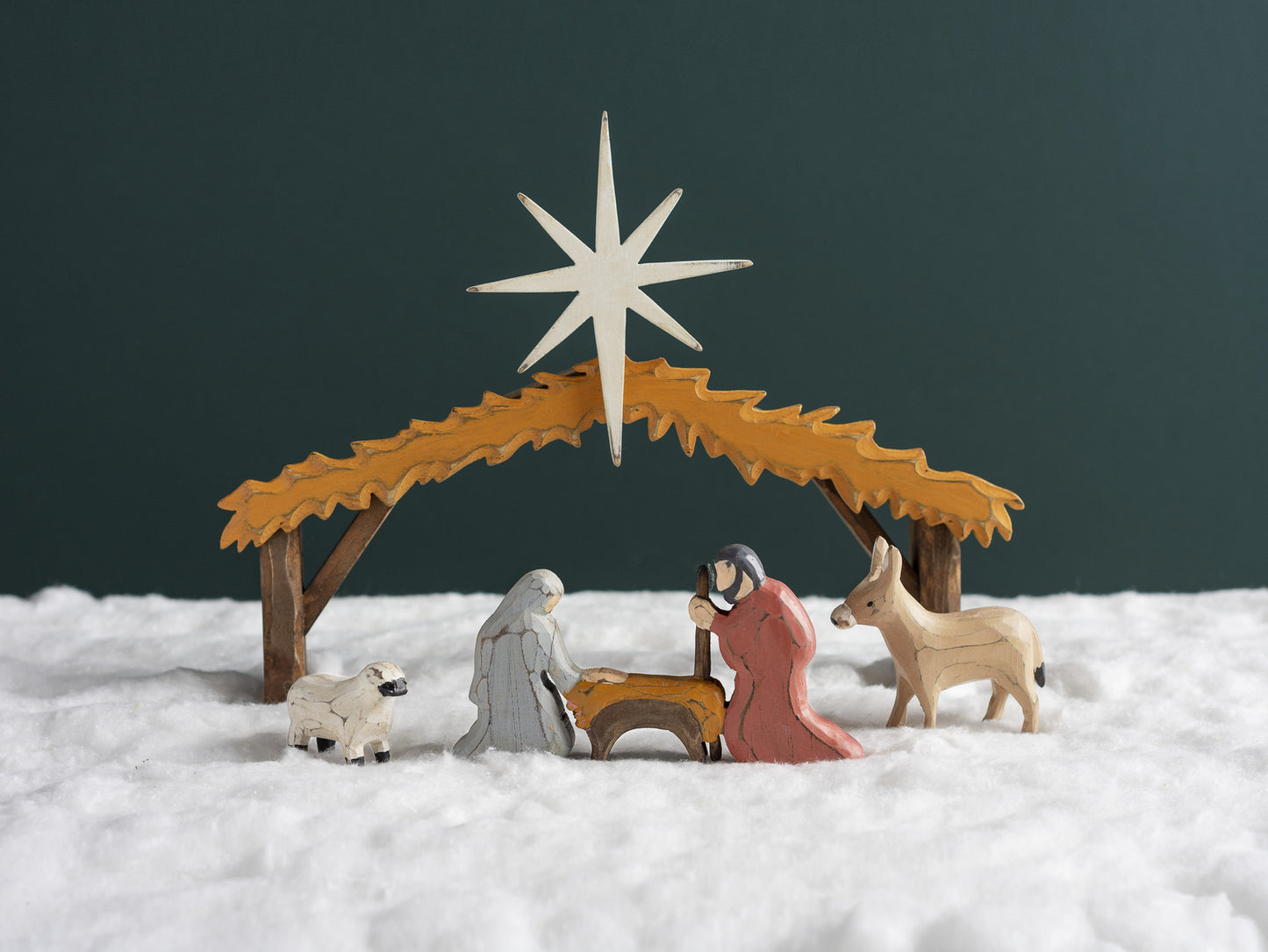PBK Christmas Decor - Chunky Wood Small Nativity Manger