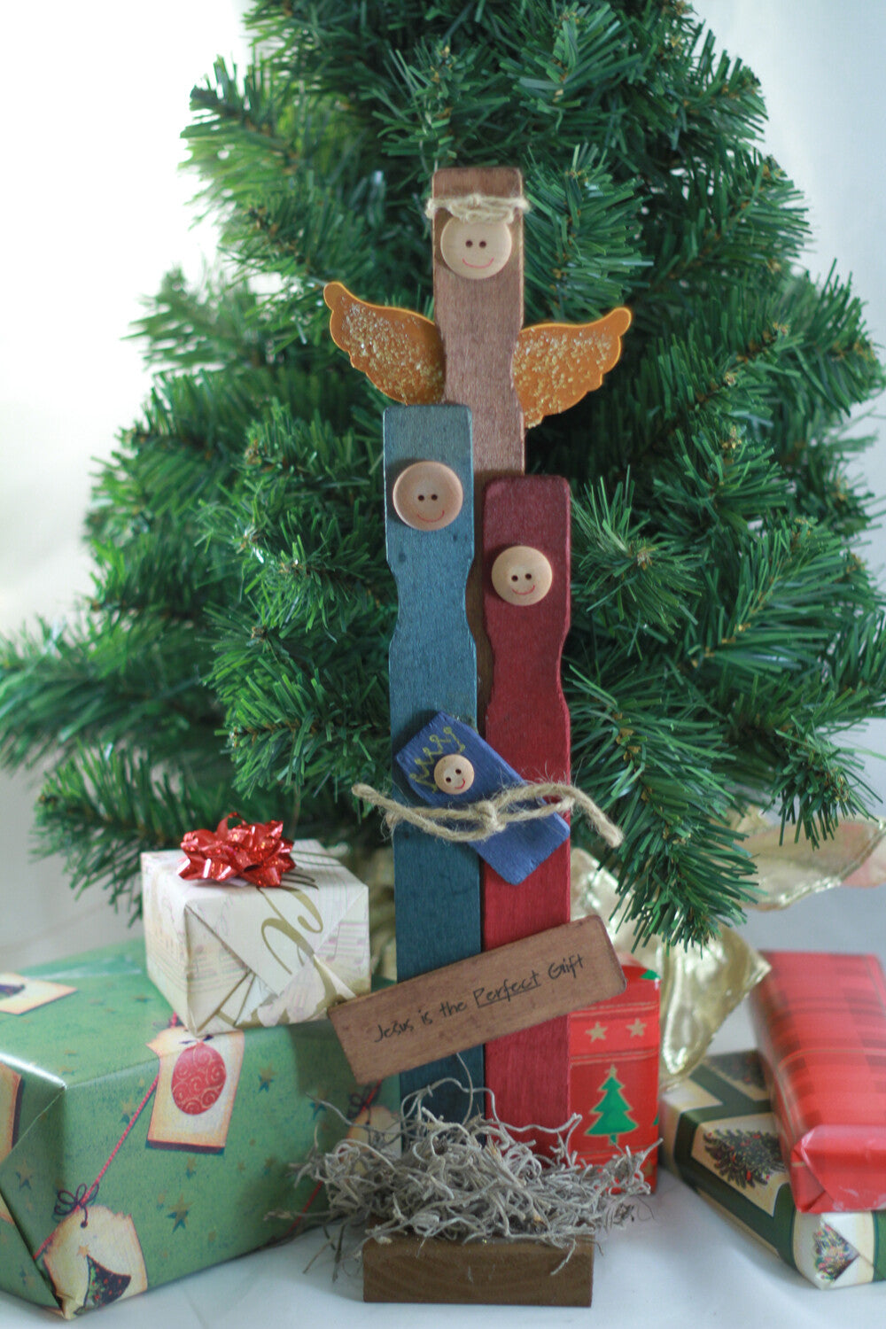 AGD CHRISTmas Decor - Prim Wood Thank Jesus Perfect Gift #PSN-02