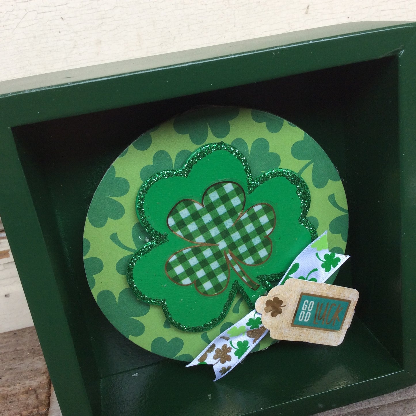 AGD St Patrick's Decor - Faith Hope Love Shamrock Inset Box Sign