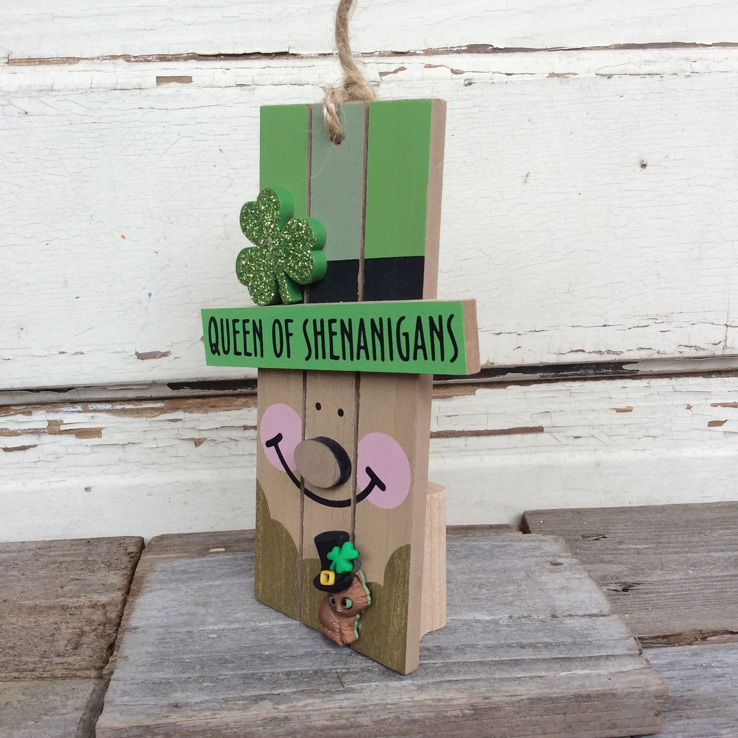 AGD St Patrick's Decor - Leprechaun Kitty Cat Queen Shenanigans