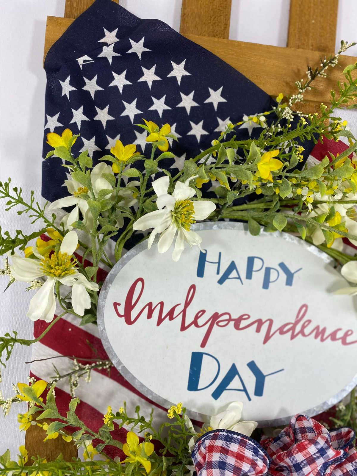 AGD Patriotic Decor - Happy Independence American Flag Fence Wreath