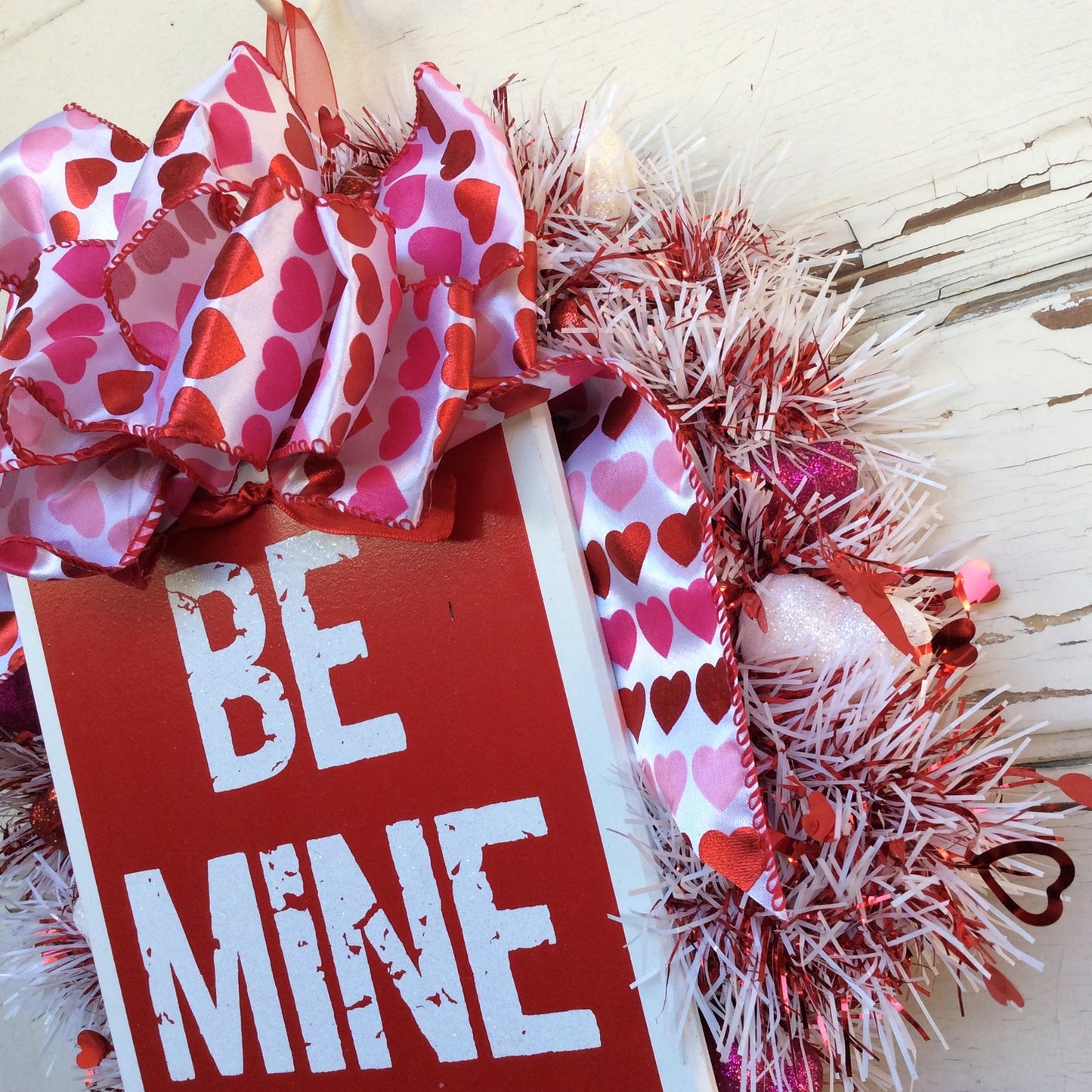 AGD Valentines Decor - Be Mine Heart Shaped Wreath
