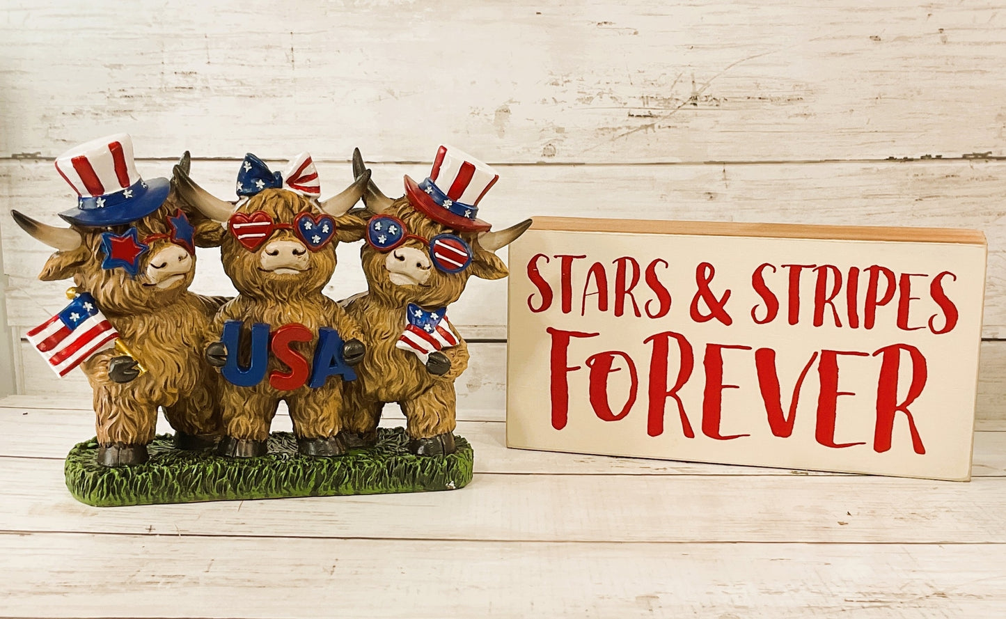 Patriotic Decor - July 4th Resin Highland Cow Trio Figurines w/Bonus Sign